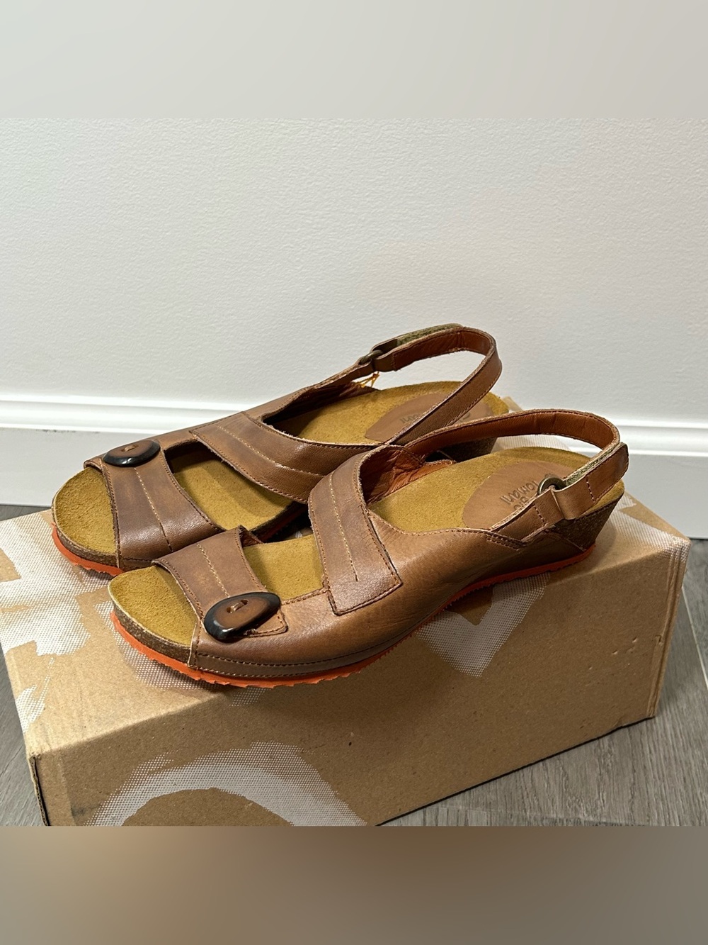 New Sergio Tomani Ada Camel Brow Leather Slingback Sandal Women’s 38 eu 7.5-8 us